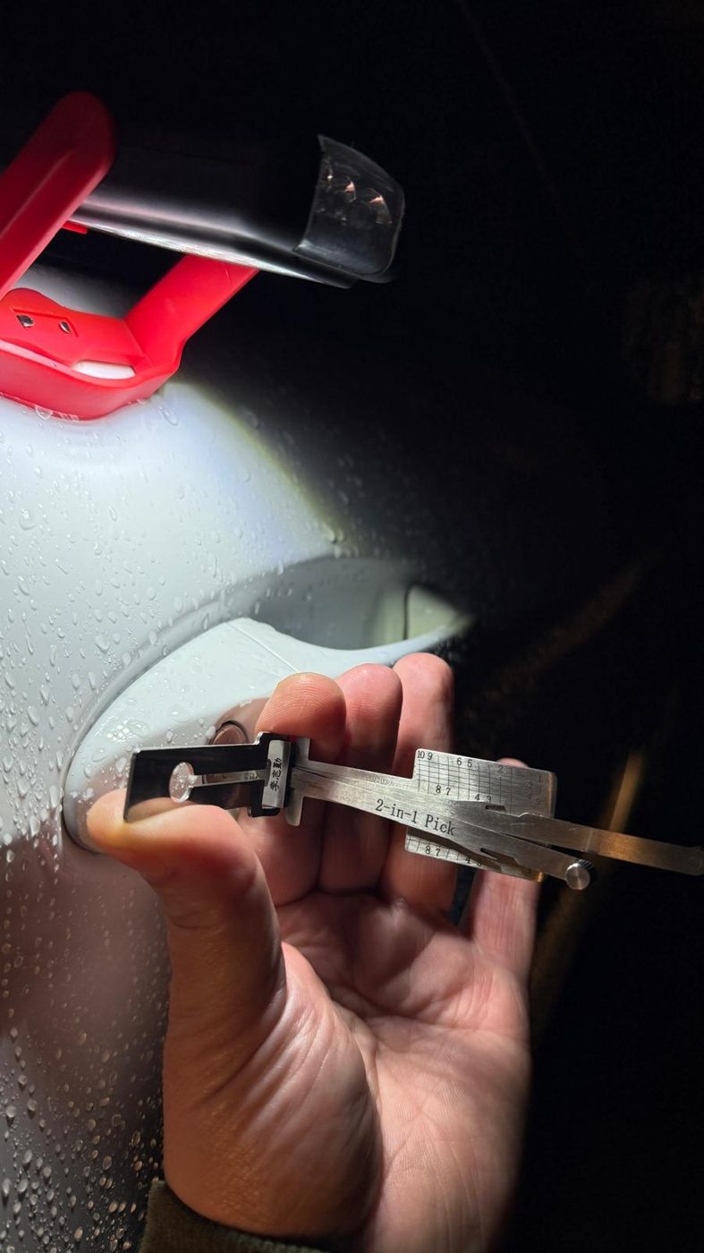 Night Lockout Non Destructive Lishi Picking